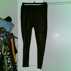 NWOT Torrid Black/Gold shimmer leggings 1x
